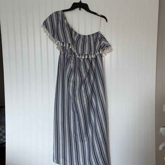 Ingrid & Isabel MATERNITY OneShoulder Dress Size M - Picture 3 of 7